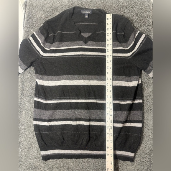Banana Republic Men's V-Neck Merino Wool Sweater in Black and Gray Stripes - Picture 5 of 5